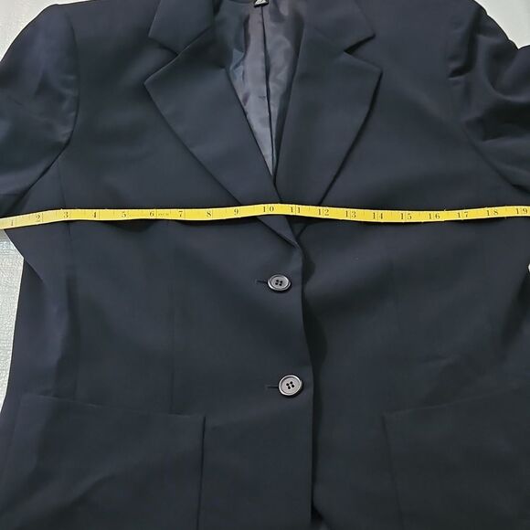 Kasper Classic Navy Blazer Size 10P - Picture 9 of 12